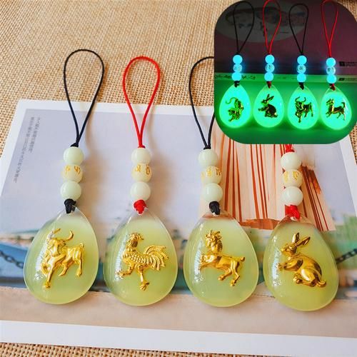 夜光十二生肖属相（夜光十二生肖属相挂饰值不值得买）