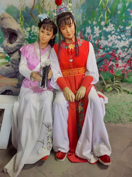 黛玉宝玉什么生肖属相（黛玉和宝玉的生肖属相到底属啥）