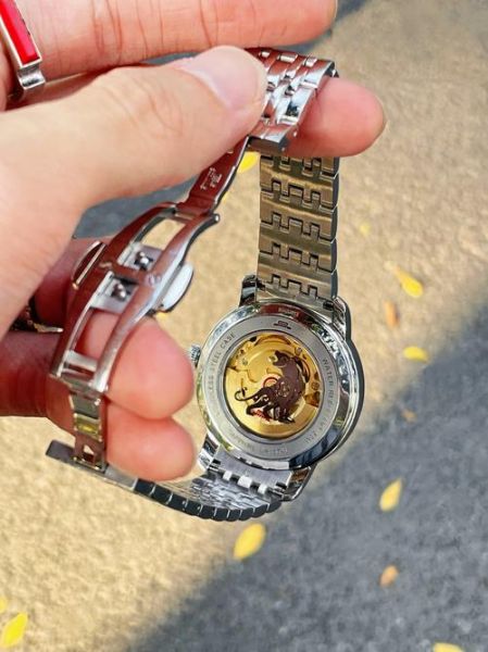 生肖属相手表怎么戴（生肖属相手表戴左手还是右手）