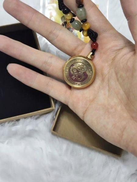 黄铜属相生肖（黄铜属相生肖挂件选什么最旺）