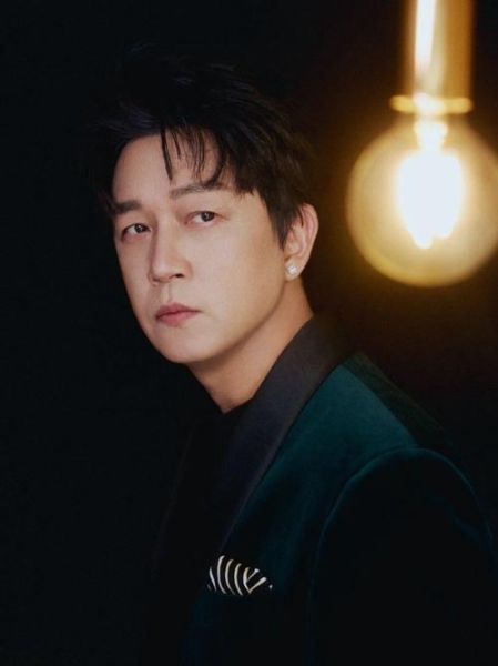 潘粤明是什么属相生肖（潘粤明属什么生肖？1974年生人）