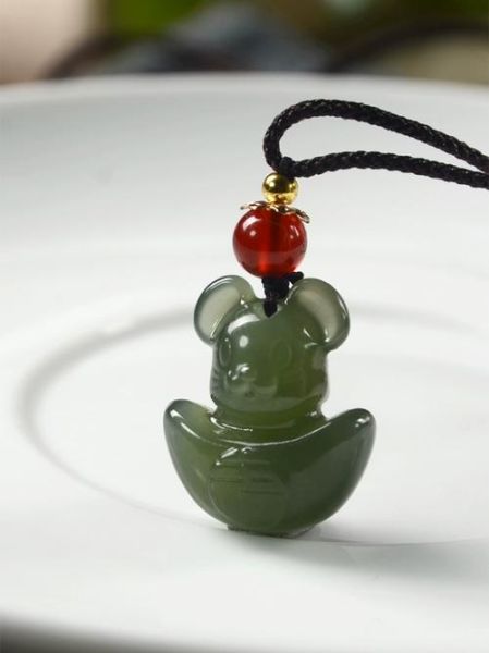 属相鼠要戴什么生肖（属鼠戴什么生肖配饰最招财）