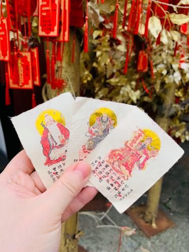 红娘是什么生肖和属相（红娘生肖属相揭秘：属🐰兔的月老？！）