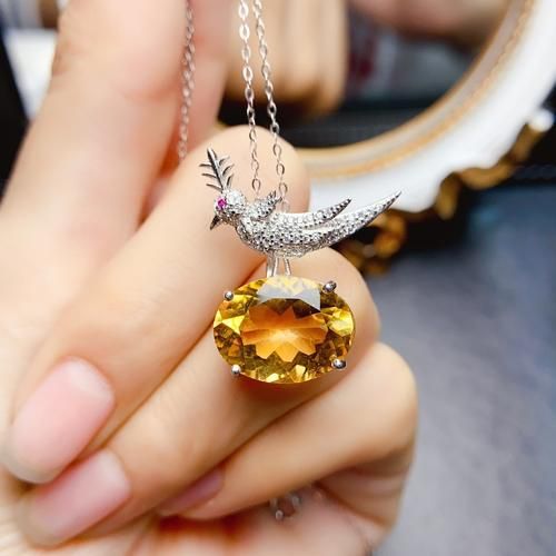 黄水晶生肖属相吊坠（黄水晶生肖属相吊坠适合什么人群？）