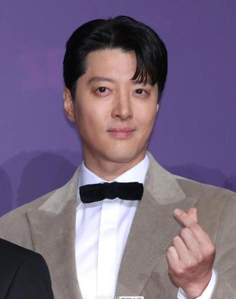 李东健属什么生肖属相（李东健属什么生肖？属龙！）