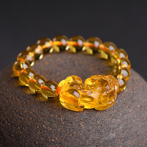 生肖鸡属相水晶石（生肖鸡适合戴什么水晶石提升财运）