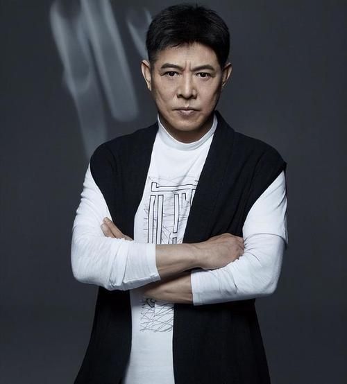 李连杰生肖属相（李连杰属相是什么？揭秘生肖背后的故事）