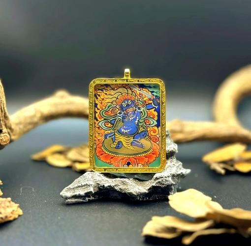 守护属鸡的生肖属相（属鸡守护神是什么）