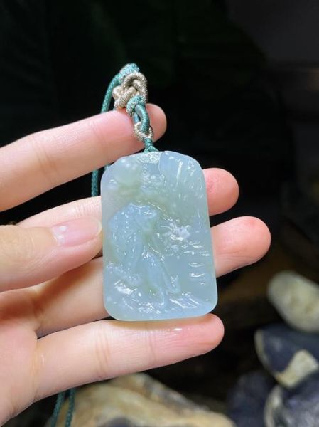 属相吊坠 生肖玉石（新手小白如何挑选生肖玉石吊坠？💡）