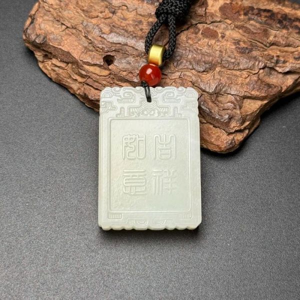 玉石生肖属相（2025最新生肖玉石价格表）