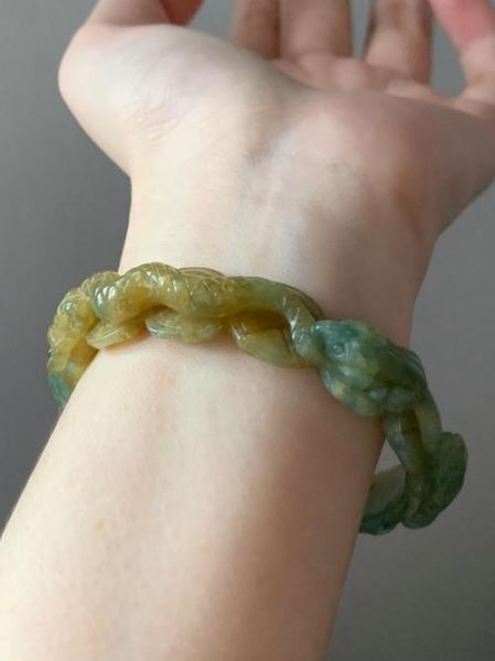 生肖属相手镯手工编织（生肖属相手镯手工编织新手教程）