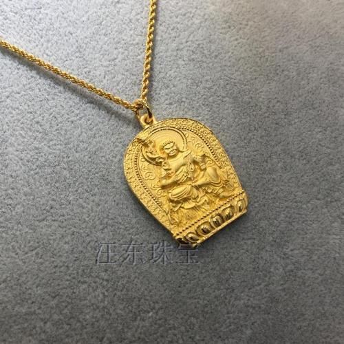 属相鸡吊坠 生肖 足金（属鸡黄金吊坠怎么选款式最保值）