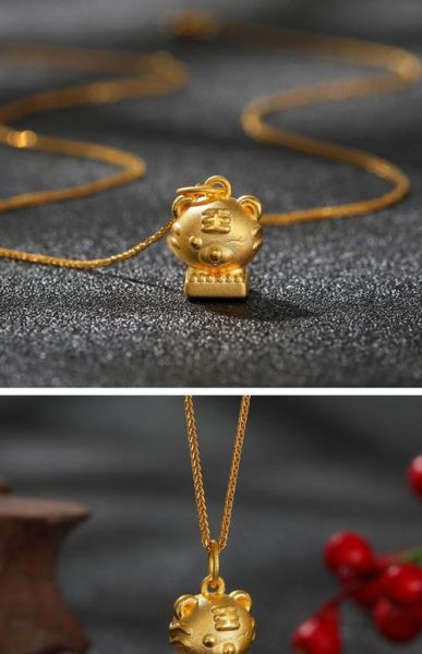 生肖属相吊坠足金（女款足金生肖虎吊坠怎么挑选）