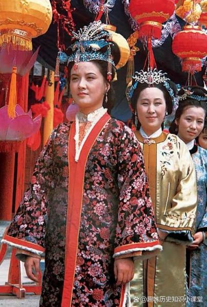 王熙凤在十二生肖属相（王熙凤究竟属什么生肖？新手一看就懂！）