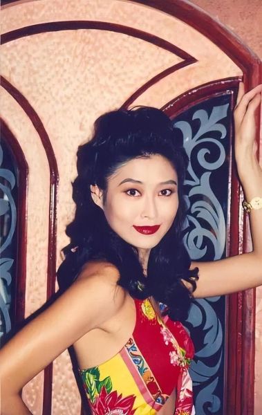 叶玉卿什么生肖属相(叶玉卿属相是什么?小白必看🐯)