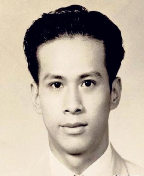 李嘉诚生肖属相（李嘉诚生肖属相是什么？小白秒懂版）